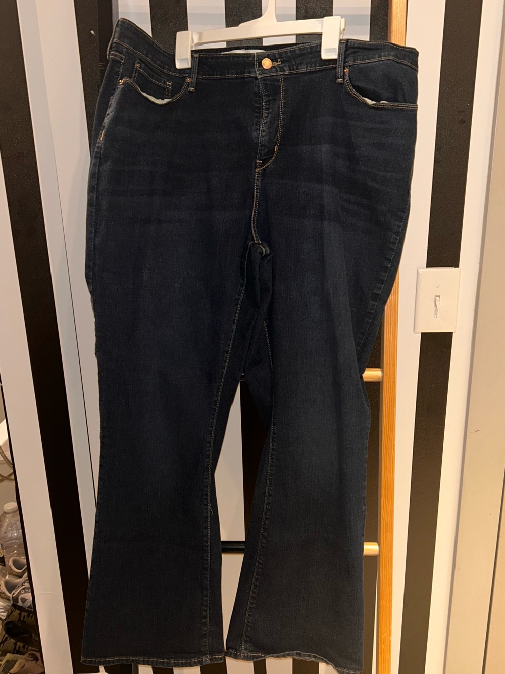 Signature by Levi Strauss Women's GOLD Boot Cut Jeans - Dark Wash Blue SMOKE FRE